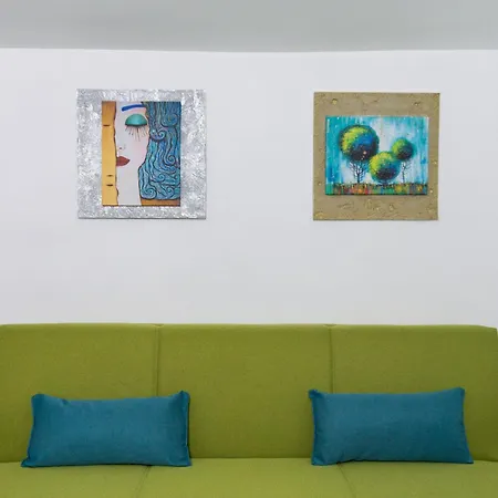 شقة Very ألتامورا